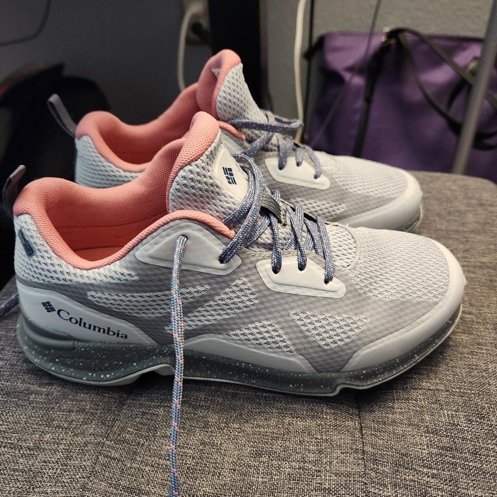 Women's Columbia water proof shoes size 6.5